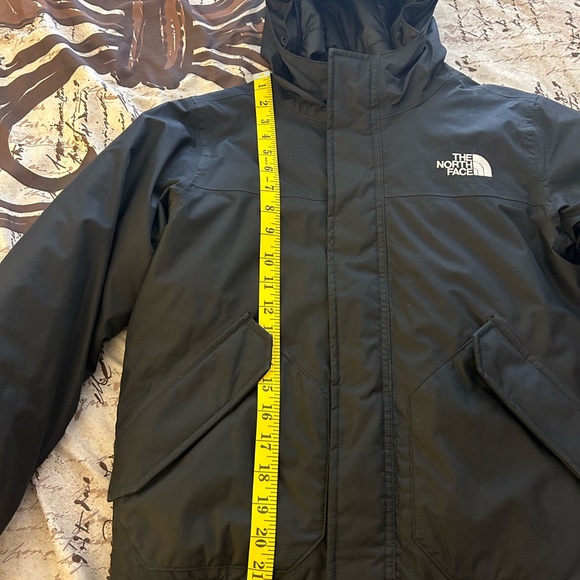 The North Face Kids Dryvent Bomber Parka - Picture 11 of 14